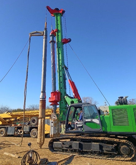 BVEM 2600 r/min dönüş hızı Vibroflotasyon cihazı kazıcıya monte edilmiş ve hidrolik güç sistemi paylaşılıyor