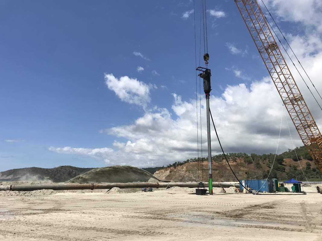 Vinç Tipi Çift Kovalı Bfs Vibroflotation 180kw İşlenmiş Kazık Derinliği 24m